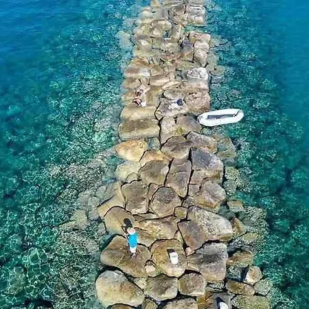 Cydonia Gardens Maisonette With Shared Pool ليماسول