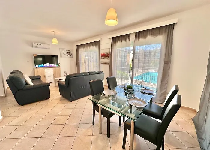 Cydonia Gardens Maisonette With Shared Pool リマソール