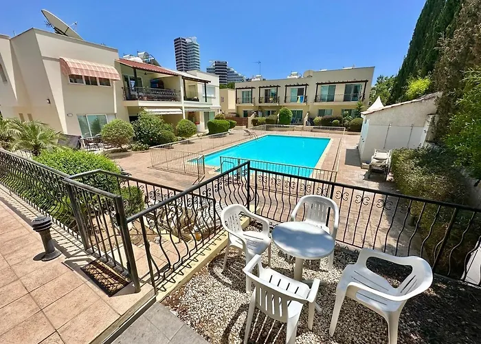 アパート Cydonia Gardens Maisonette With Shared Pool *