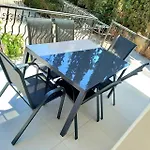 Cydonia Gardens Maisonette With Shared Pool
