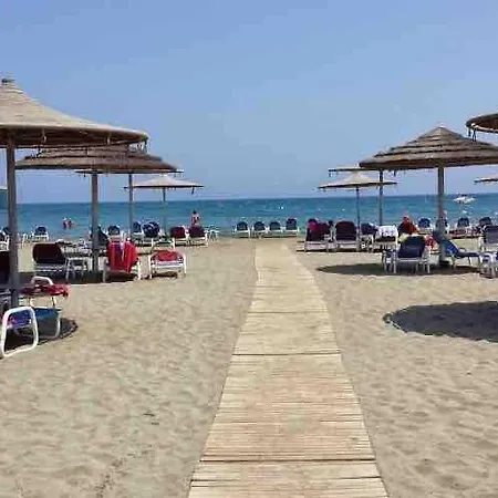 Cydonia Gardens Maisonette With Shared Pool Lägenhet Limassol