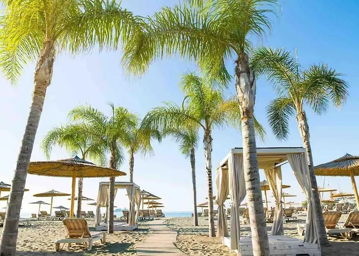 Cydonia Gardens Maisonette With Shared Pool Daire *