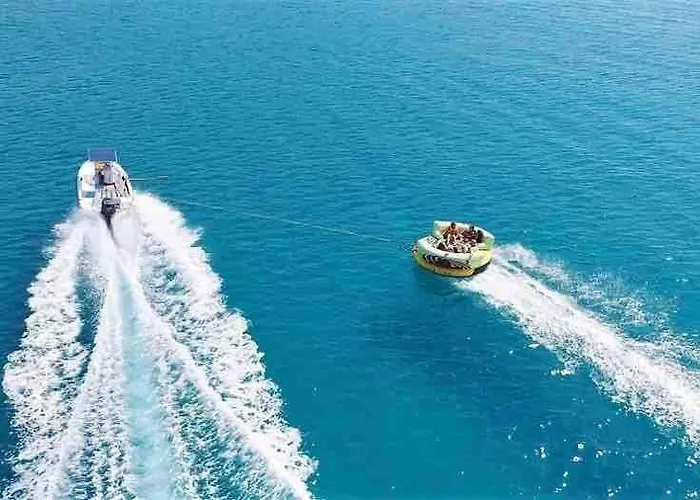 Cydonia Gardens Maisonette With Shared Pool Daire