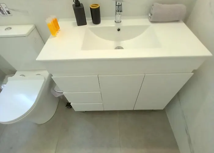 Daire Cydonia Gardens Maisonette With Shared Pool *